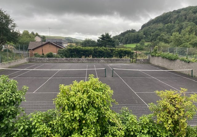 Tennis courts Llandre