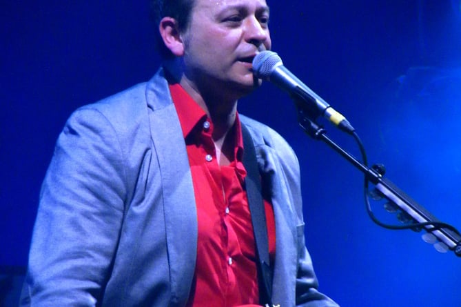 James Dean Bradfield