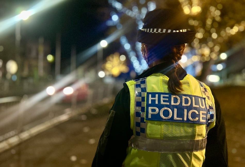 Person dies following Ynyslas car fire