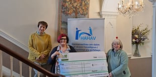 WI crafters donate proceeds to HAHAV