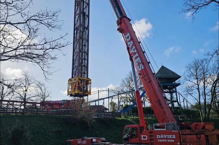 One local shared the latest images of the ‘Bounce’ ride with the Observer, speculating: “And, In as many weeks a second main attraction is being disassembled? A ride that had a £400k refurbishment less only 2 seasons ago. Is it even going to open the gates this season?”