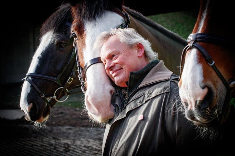 Martin Clunes